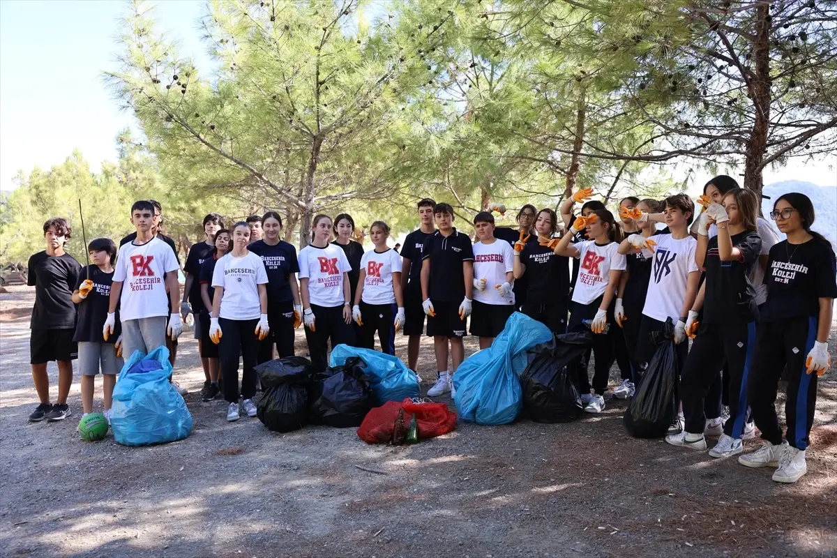 marmariste kiyi temizligi yapildi OstWBvKB
