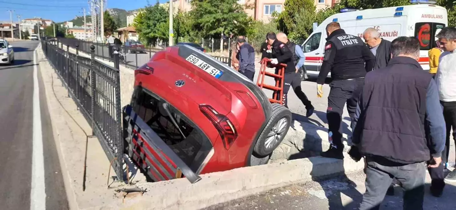 burdurda otomobil kanalina dustu 1 yarali eQY9Tjgp.jpg