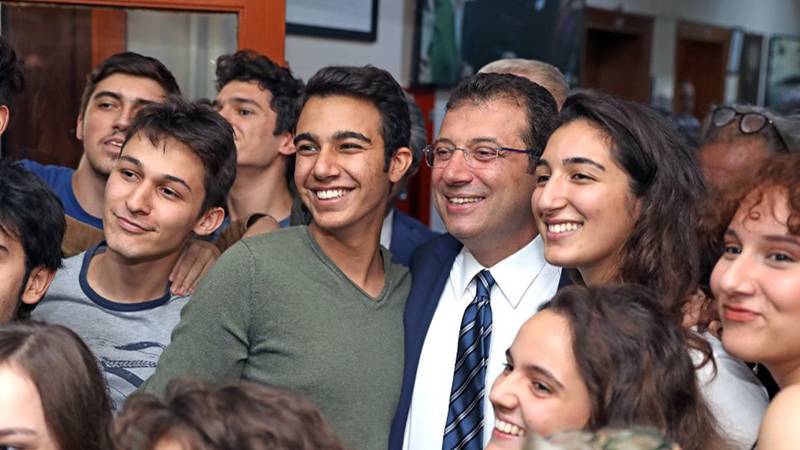 imamoglu universitelilere verecegi yeni destek miktarini duyurdu milletin parasi millete gidiyor FEzF41Od