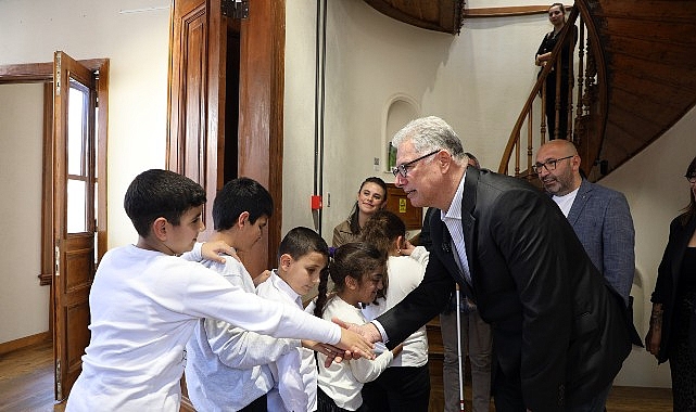 cumhuriyet galerisinde sanat engel tanimiyor Vtc27cLT.jpg