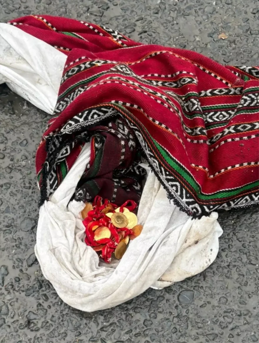 Çöpe Atılan Altınlar Yeniden Bulundu