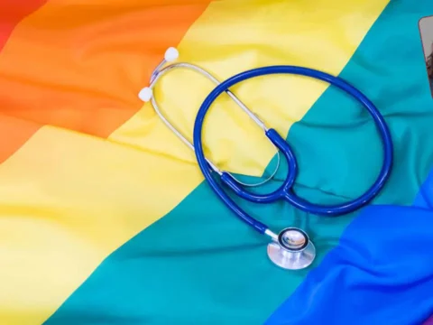 Anayasal hak pratik bariyer: LGBTİ+ bireyler sağlık hizmetlerinde eşitlik mücadelesi veriyor