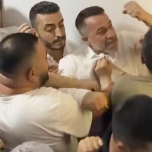 İzmir’de butlan şiddeti kamerada! İl başkanvekilini yumrukladılar