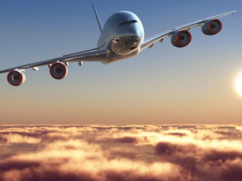 3 pilot birden zehirlendi havada faciadan donuldu SA1kaluK